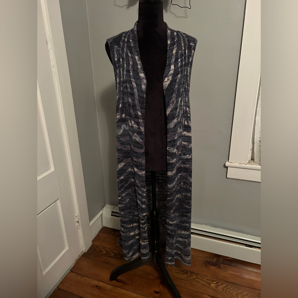 Chico's Size 3 Abstract Blue/Gray Tweed Vienna Sleeveless Vest